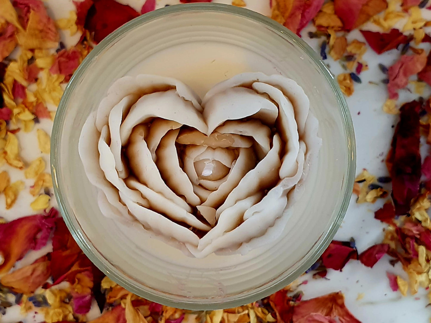 Rose petal hearts in 20cl jar
