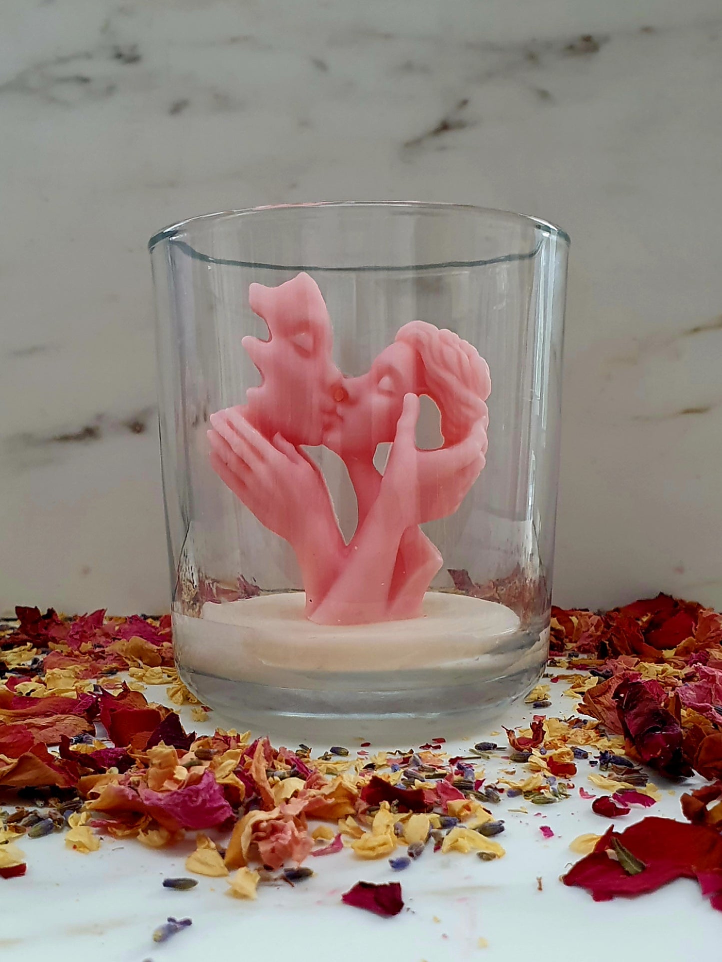 A Couple's Kiss in 30cl jar