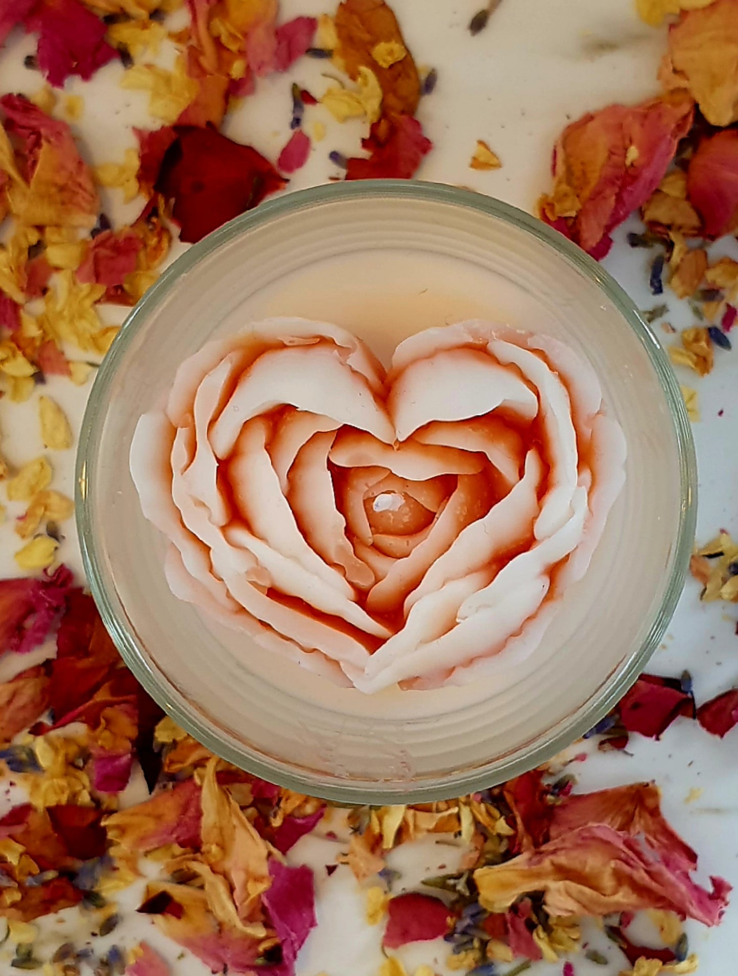 Rose petal hearts in 20cl jar